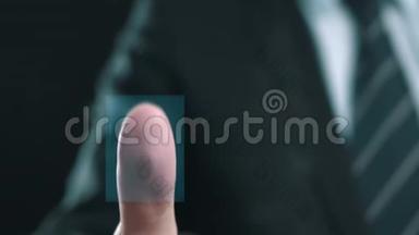 未来的数字处理指纹，因为人手握在现代指纹扫描仪。 未来数字