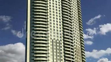 现代<strong>酒店</strong>地址：迪拜市中心，迪拜，阿拉伯联合酋长国。<strong>酒店</strong>高63层，设有196间豪华客房