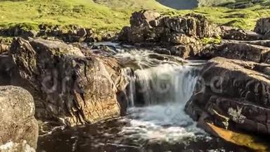 多利拍摄时间的流逝与长期暴露的天堂瀑布景观格伦Etive，苏格兰-联合