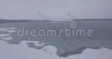 冰冻的湖面，空中摄影，寒冷的冬天，4K
