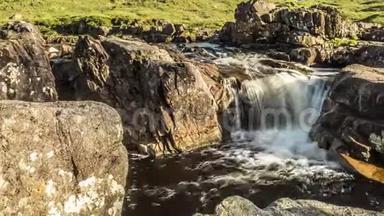 多利拍摄时间的流逝与长期暴露的天堂瀑布景观格伦Etive，苏格兰-联合