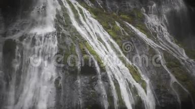 电影黑豹溪瀑布在风河谷斯卡曼尼亚州华盛顿与鼓声水音