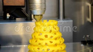 3D打印机从喷嘴打印<strong>模型</strong>中注入热塑料