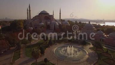 伊斯坦布尔<strong>圣索菲亚</strong>的空中镜头。 很棒的镜头。 4K
