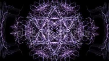 现场紫色六角形分形曼陀罗，视频隧道上黑色背景。 精神和精神的动画对称模式