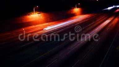 夜间灯光街道交通