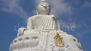 在普吉岛拍摄的一尊大佛像。 前往泰国的旅行