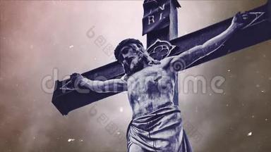 在暴风雨雪中与耶稣基督雕像一起受难十字架
