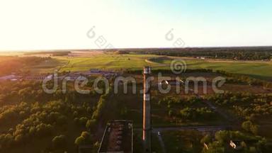 大工业管道，夏季景观.. 空中镜头
