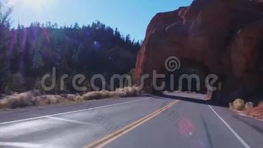 犹他州美丽的红峡谷-美丽的风景公路