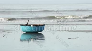 渔民村传统的篮子渔船