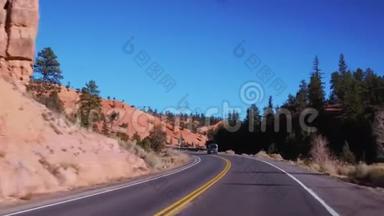 犹他州美丽的红峡谷-美丽的风景公路