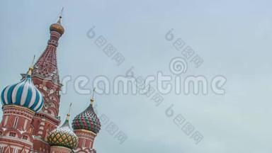 莫斯科克里姆林宫主钟命名为库兰蒂在斯帕斯卡亚塔。 红场。