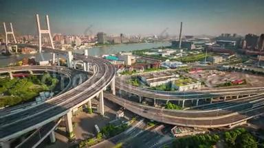 日落上海城顶路交叉口大桥景观4k中国