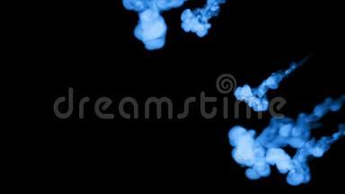 荧光蓝墨水或烟雾，在黑色上缓慢地隔离。 蓝色书写的墨水泼在水里。 用于油墨背景