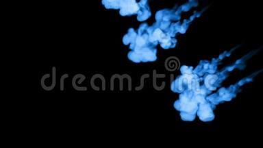 许多<strong>流动</strong>的荧光蓝墨水或烟雾，隔离在黑色的缓慢运动。 蓝色在水中<strong>流动</strong>。 用途