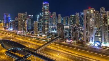 梦幻般的迪拜码头屋顶天际线。