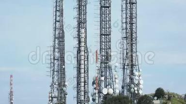 林宗山顶上的电信、电视广播、手机、广播和卫<strong>星塔</strong>群
