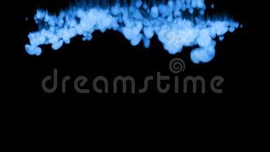许多流动的<strong>荧光</strong>蓝墨水或烟雾，隔离在黑色的缓慢运动。 <strong>蓝色</strong>的水坑掉在水里。 用途