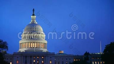 日落时分在华盛顿的美国国会大厦