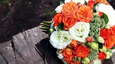 婚礼花束鲜花。 喜庆的<strong>鲜花花束</strong>。 婚礼新娘花束。 结婚花艺。