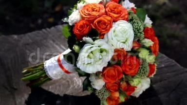 婚礼花束<strong>鲜花</strong>。 喜庆的<strong>鲜花</strong>花束。 婚礼新娘花束。 结婚花艺。