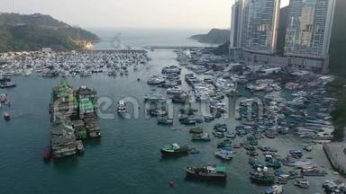 香港仔避风塘及鸭梨洲的鸟瞰图