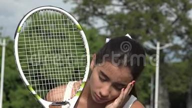 伤心<strong>少女网球</strong>选手