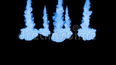 许多流动的<strong>荧光</strong>蓝墨水或烟雾，隔离在黑色的缓慢运动。 <strong>蓝色</strong>油漆溶于水。 使用