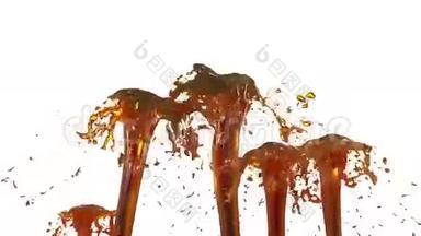美丽的喷泉喷射液体像橙汁，喷泉与许多液体流上升高。 3D渲染非常