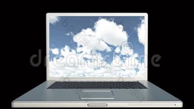 4k云计算机数据存储，笔记本电脑播放视频的时间流逝云，蓝天。