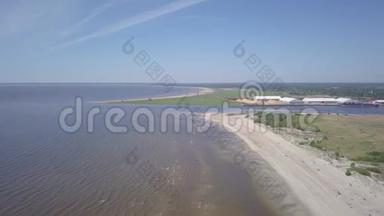 波罗的海海岸海滩Ventspils Kurzeme航空无人机顶视图4K UHD视频