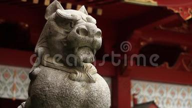 东京坎达神社的石像守护犬