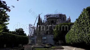 巴黎圣母院：火灾后的加固工作