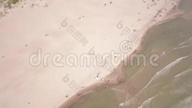 波罗的海海岸海滩Ventspils Kurzeme航空无人机顶视图4K UHD视频
