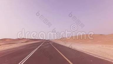 从绿洲利瓦到莫雷布沙丘的新公路，鲁巴尔哈利沙漠股票录像