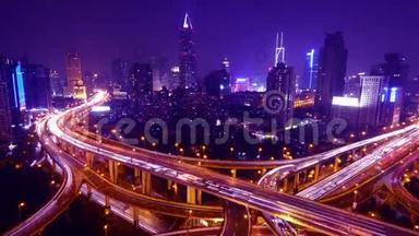 4k-时间流逝繁忙的<strong>城市</strong>交通与条纹灯迹在夜间，<strong>上海</strong>。