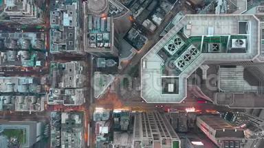 香港-2018年5月：铜锣湾地区、住宅和写字楼及摩天大楼的空中俯视图。