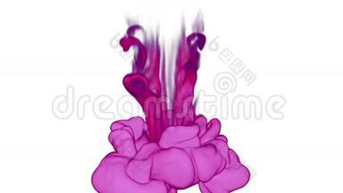 紫罗兰墨水在水中缓慢移动与阿尔法面具。 用于<strong>过渡</strong>、背景、覆盖的油墨或烟雾云