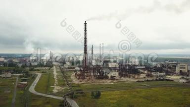 工厂烟囱-<strong>炼油厂</strong>、石化或化工厂