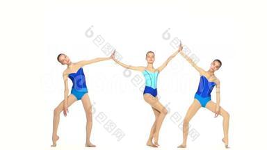 三个<strong>芭蕾女孩</strong>一起摆姿势