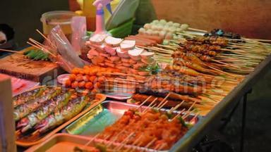 传统亚洲美食，街头美食市场..
