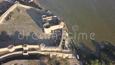在敖德萨地区德涅斯特河口岸边的阿克曼要塞全景。
