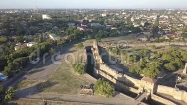 在敖德萨地区德涅斯特河口岸上的阿克曼堡垒的空中景色。