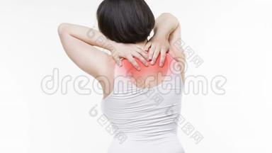 颈部疼痛，白色背景有背痛的女人