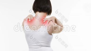 颈部疼痛，白色<strong>背景</strong>有背痛的女人