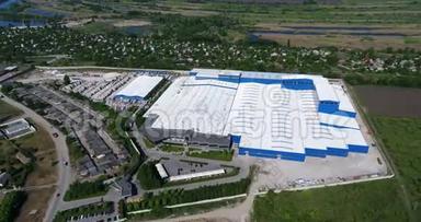建造现代化生产大楼或工厂，大型现代化生产工厂或工厂的外部