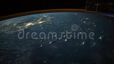 从国际空间站上<strong>看到</strong>地球。 从太空观测到美丽的地球。 美国宇航局从太空发射地球