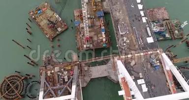 克里米亚大桥于2018年3月22日<strong>开工</strong>