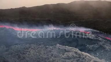 <strong>熔岩流</strong>在埃特纳火山上。 西西里岛